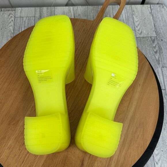 Steve Madden Harlin Chunky Jelly‎ Neon Slide Sandals Citron Yellow 9 Y2K - Picture 8 of 11